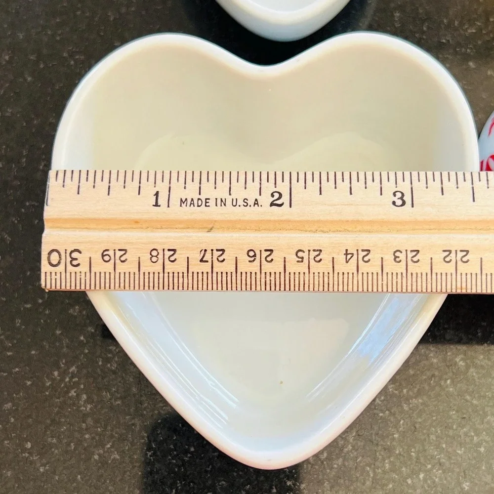 Vintage TAKAHASHI Red Hearts Trinket Box Heart Shaped Made In‎ Japan